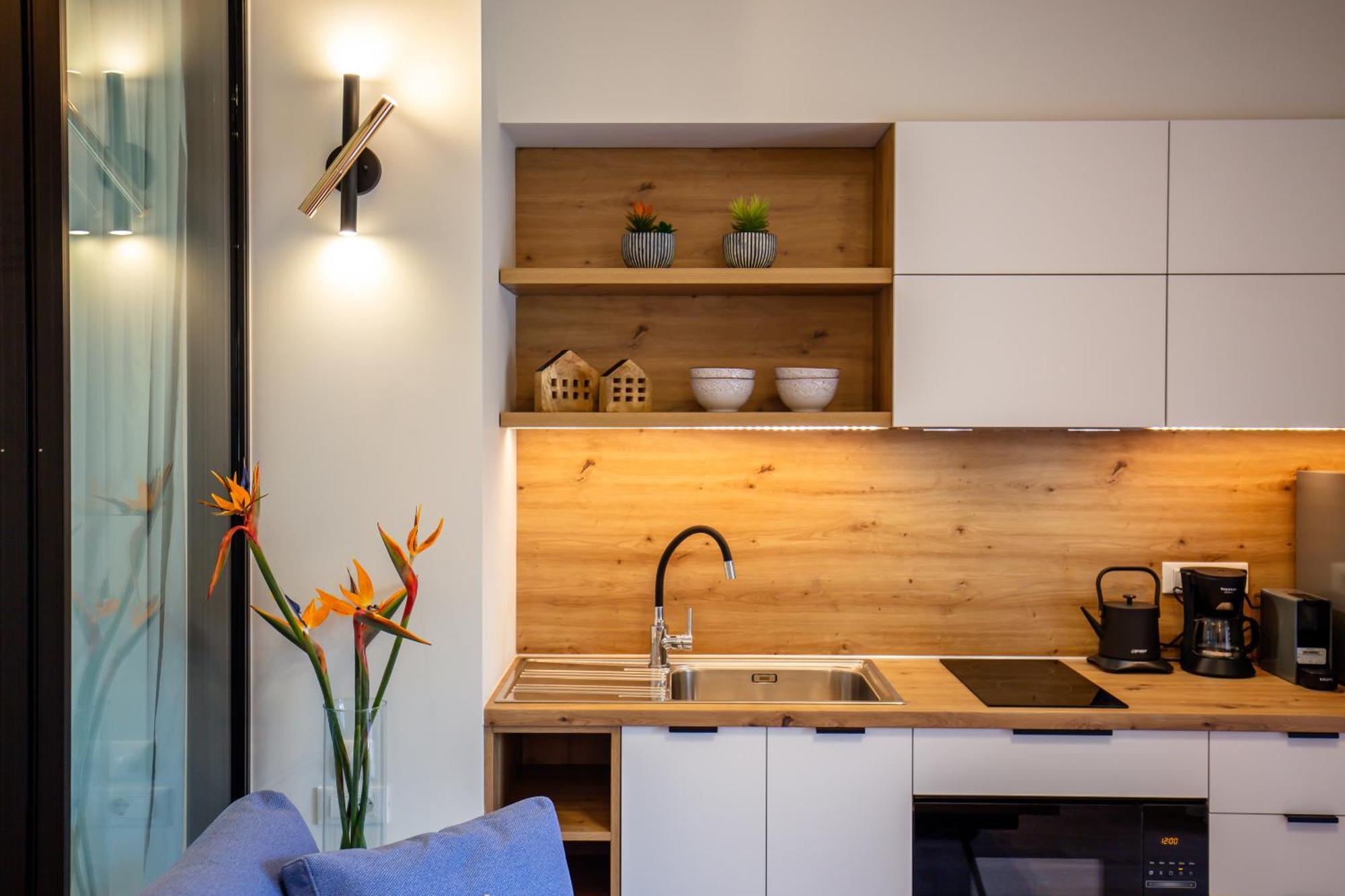Lola Apartments 里亚帕德斯 外观 照片